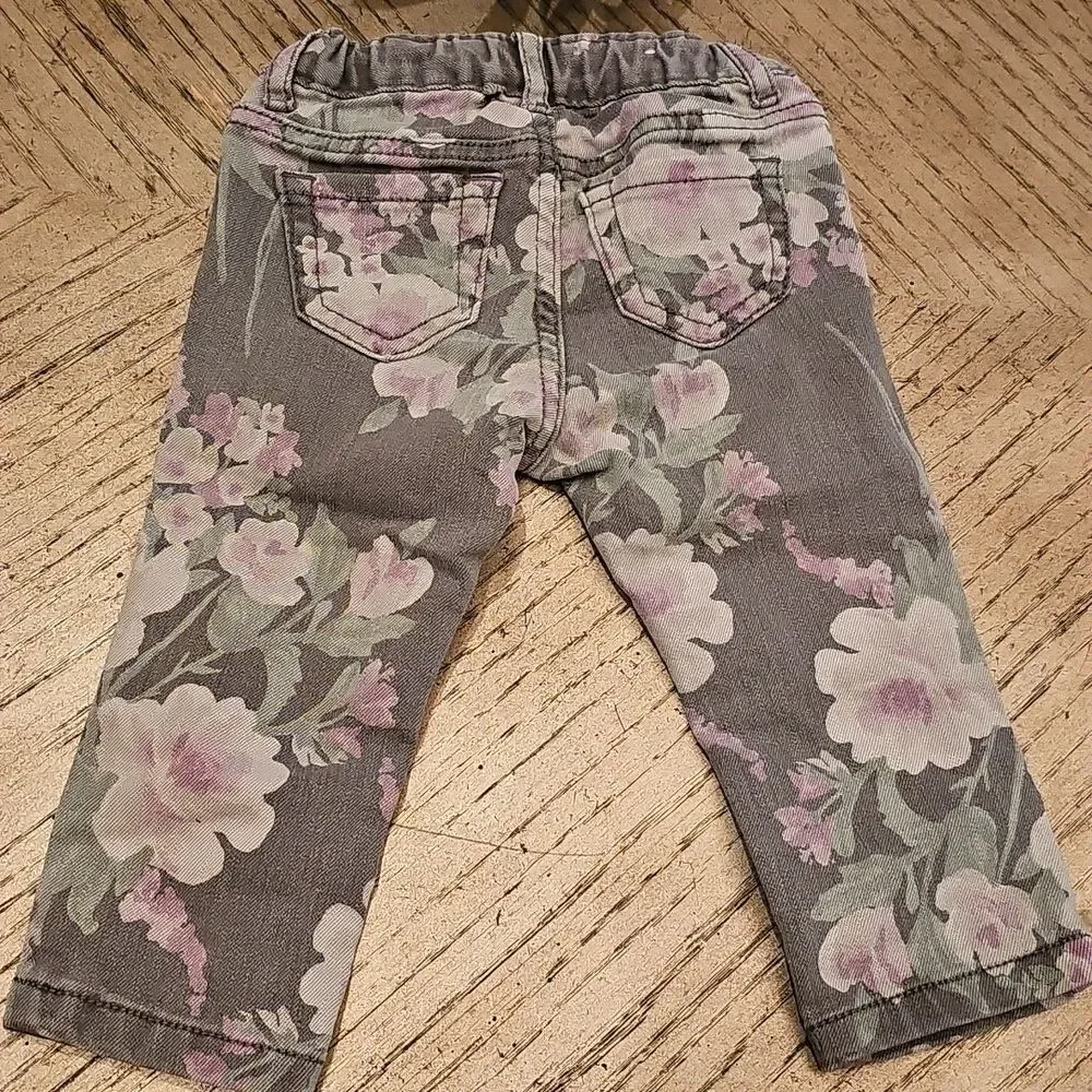 The Children's Place Floral Print Jean Jeggings Size 12-18 Month- Gray and Pink